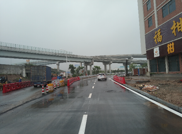 通车图片 20240607匝道通车2.jpg