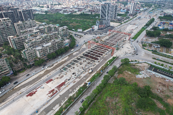 侨兴南下沉式隧道.jpg