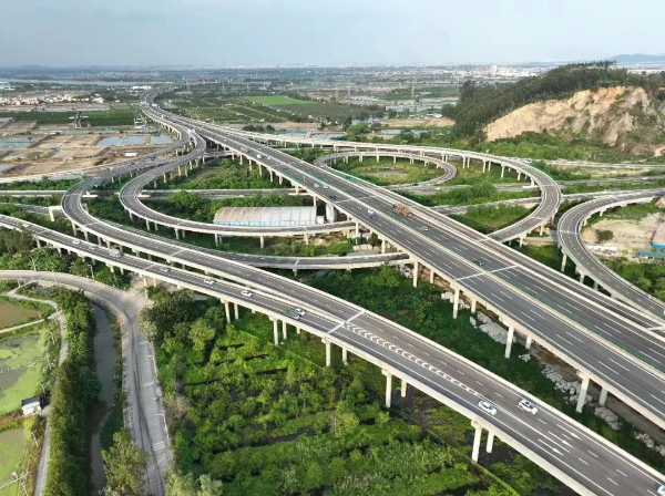 17.2023年中开高速江门段全线建成通车.png