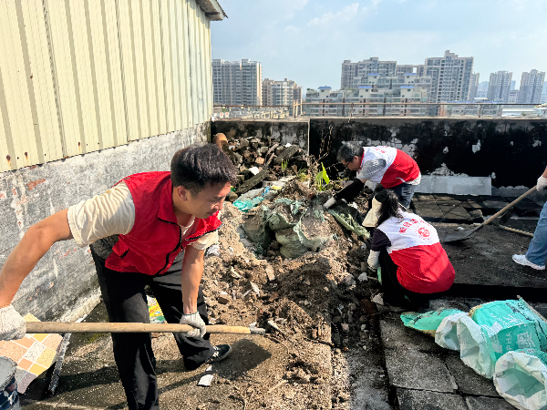 清理天台杂物 (6).jpg